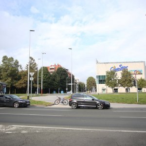 Autom naletio na biciklista nedaleko od Avenue Malla