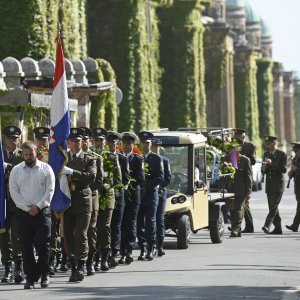 Posljednji ispraćaj Antuna Tusa na Mirogoju