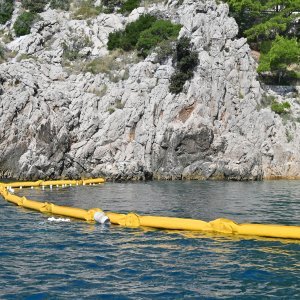 Nastavljeno rušenje objekata na Vruji