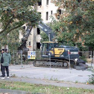 Rušenje zgrade u Paromlinskoj