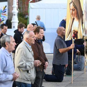 Na trgovima hrvatskih gradova su molitelji