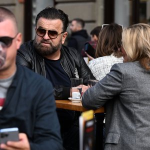 Andrija Jarak sa suprugom popio kavu u centru grada
