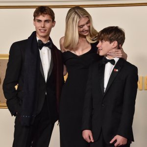 Rufus Kampa, Elizabeth Debicki i Fflyn Edwards