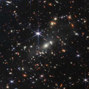 Deep field snimljen Jamesom Webbom