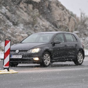 Snijeg na autocesti A1 kod Zagvozda