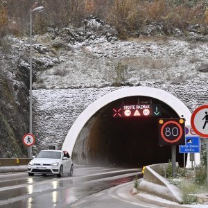 Snijeg na autocesti A1 kod Zagvozda