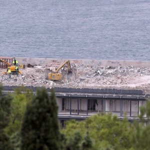 Bageri na najvišoj etaži gradilišta hotela Marjan