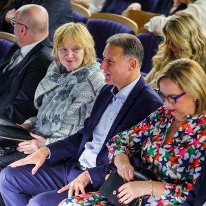 Sonja i Gordan Jandroković, Tomislav Tomašević