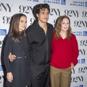 Natalie Portman, Charles Melton i Julianne Moore