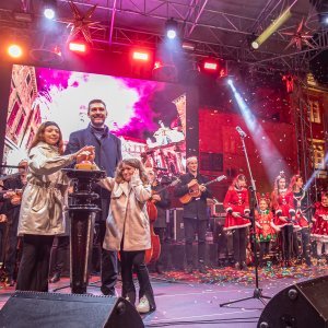 Pogledajte atmosferu na koncertu Prljavog kazališta na Stradunu