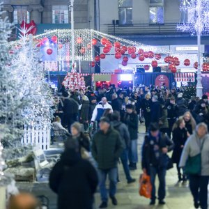 Večernja šetnja Adventom u Zagrebu