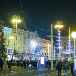 Večernja šetnja Adventom u Zagrebu
