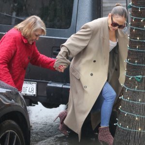Jennifer Lopez s mamom u shoppingu