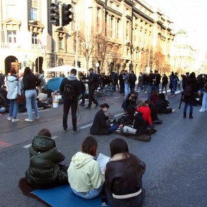 Studenti počeli 24-satnu blokadu u Beogradu