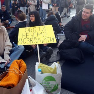 Studenti počeli 24-satnu blokadu u Beogradu