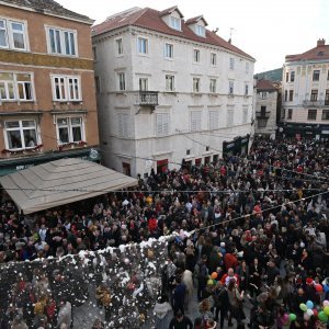 Rani doček Nove godine na splitskog Pjaci