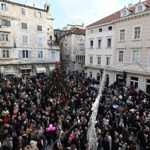 Rani doček Nove godine na splitskog Pjaci