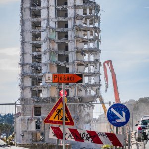 Nastavak rušenja hotela Marjan u Splitu