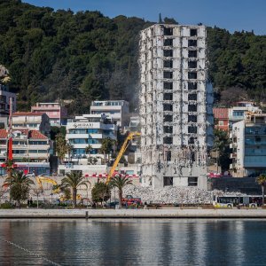 Nastavak rušenja hotela Marjan u Splitu