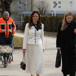 Dolazak Severine u pratnji odvjetnice na sud