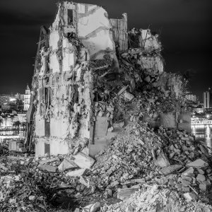 Noćni motivi ruševina hotela Marjan u Splitu