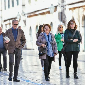 Nedjeljna špica na Stradunu