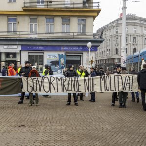 Prosvjed protiv molitelja u Zagrebu