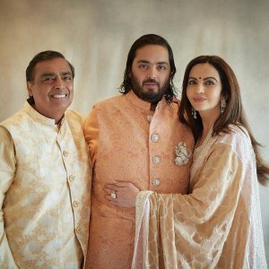 Mukesh i Nita Ambani sa sinom Anantom