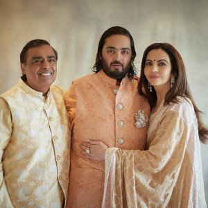 Mukesh i Nita Ambani sa sinom Anantom