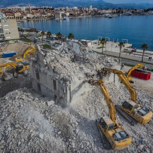 Pogled iz zraka na sravnjeni hotel Marjan u Splitu