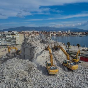 Pogled iz zraka na sravnjeni hotel Marjan u Splitu