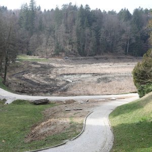 Nastavljeno je čišćenje jezera Trakošćan