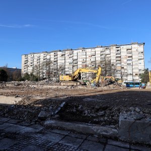 Srušena stara zgrada Zabe u Paromlinskoj