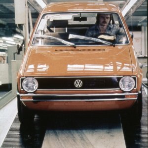 Volkswagen Golf slavi 50. rođendan