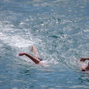 Počela sezona kupnja, plaža Banje, Dubrovnik