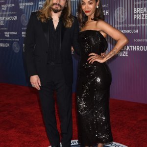 Marco Perego i Zoe Saldana