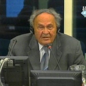 Josip Manolić