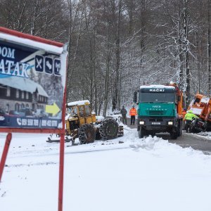 Ralica je zapela u snijegu na Platku