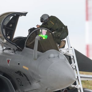 Borbeni avioni Rafale parkirani u Zračnoj luci Zagreb