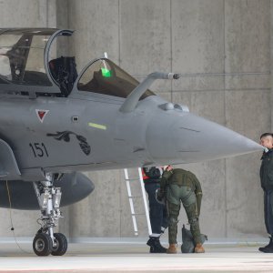 Borbeni avioni Rafale parkirani u Zračnoj luci Zagreb