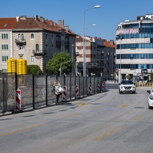 Otvorila se rupa ispod centralne splitske prometnice na gradilištu Small Malla