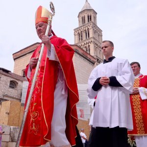 Svečana procesija i sveta misa u čast svetog Duje u Splitu