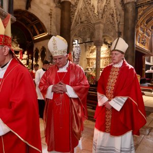 Svečana procesija i sveta misa u čast svetog Duje u Splitu