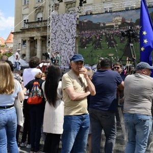 Doček Baby Lasagne na Trgu