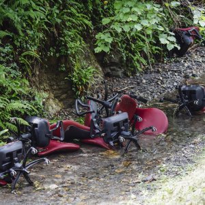 Uredske stolice bačene u potok na ulazu u Park prirode Medvednica