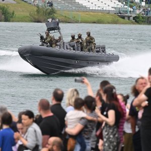 Predstavljanje HV-a na Jarunu