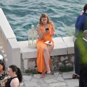 Uzvanici na primanju uoči svadbe Liama Stewarta i Nicole Artukovich