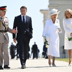 Kraljica Camilla i Brigitte Macron
