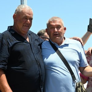 Spomenik Mercedesu
