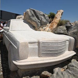 Spomenik Mercedesu